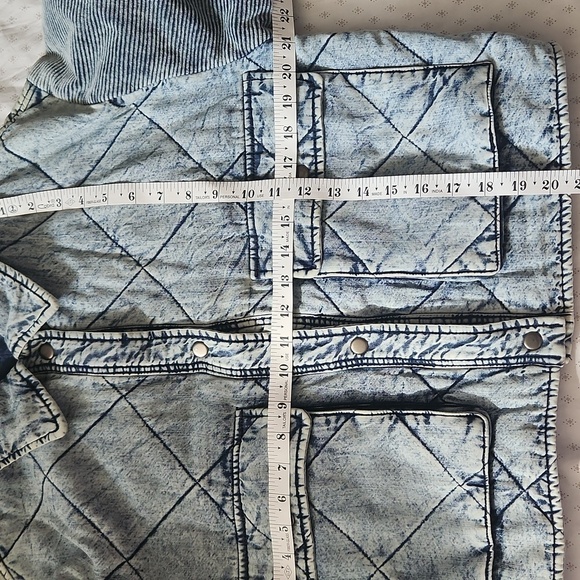 Vintage Havana Quilted Washed/Acid Blue Denim Boxy Jacket sz M - Picture 9 of 10